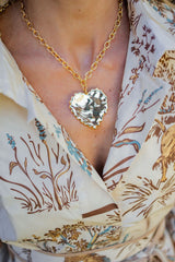 Dallas - Ruffle heart necklace - 18k Gold Plating - Lisi Lerch
