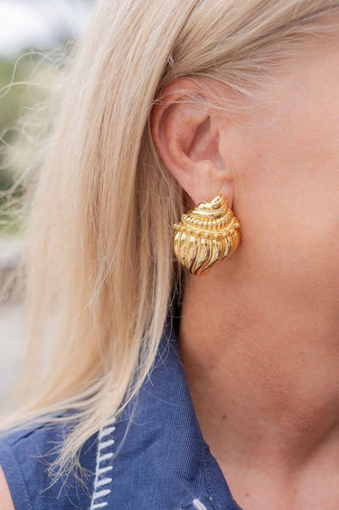 James Conch Shell Earring - 18k Plated Gold - Belle of the Ball Collection - Lisi Lerch