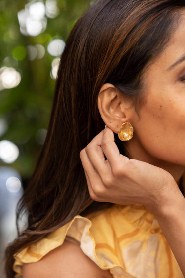 Lisi Lerch Oyster Stud - Earring