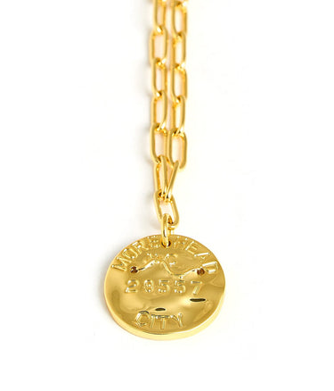 Mini Beach Tag Charm Necklace – 18k Gold Plated - Lisi Lerch