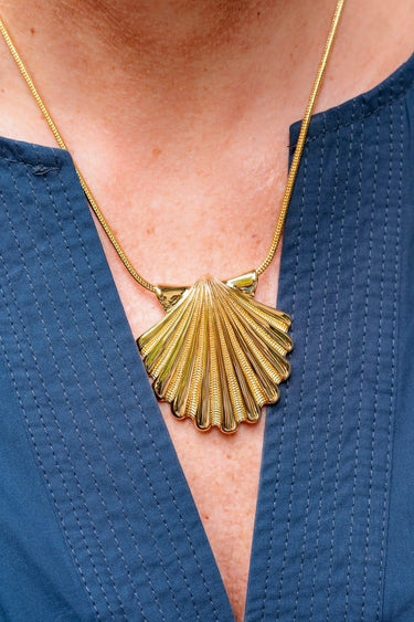 Sophie Scallop Shell Necklace - 18k Gold Plated - Teggy French Collection - Lisi Lerch
