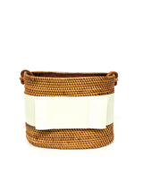 Charlotte Small - Flat Bow - Lisi Lerch