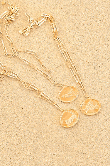 Map - Beach Tag Charm Necklace – 18k Gold Plated - Lisi Lerch